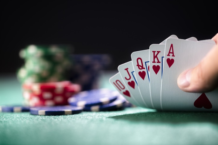 What a Person Needs to Know Before Playing Online Gambling